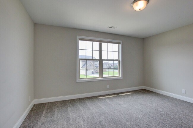 Building Photo - 230 Cotoneaster Ln