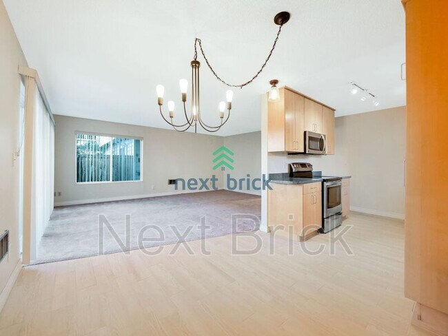 Building Photo - 5021 Ripley Ln N