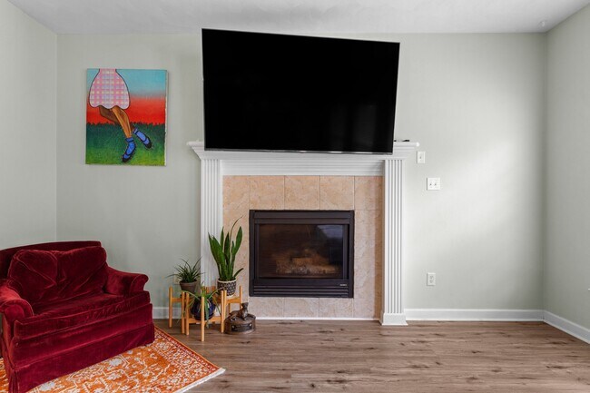 Building Photo - 1625 Lockridge Ct