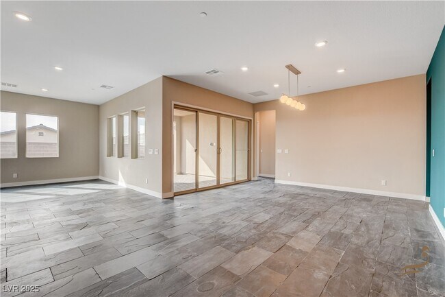 Building Photo - 11837 Grassy Pln Ave