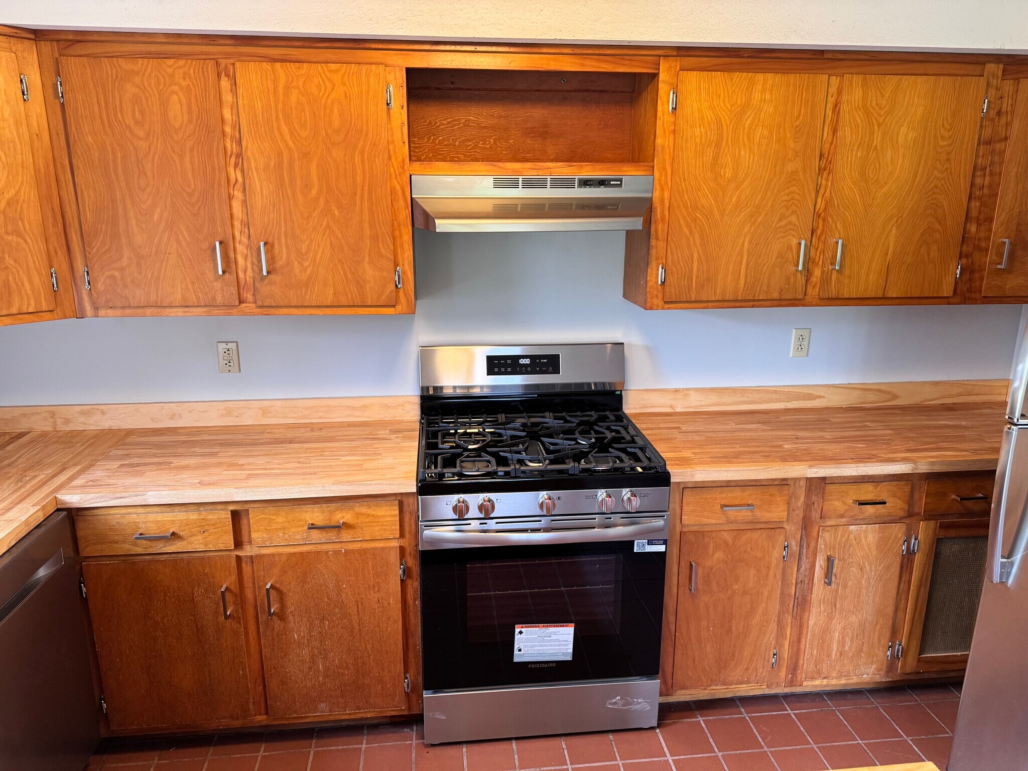 Building Photo - 253 Davis Rd