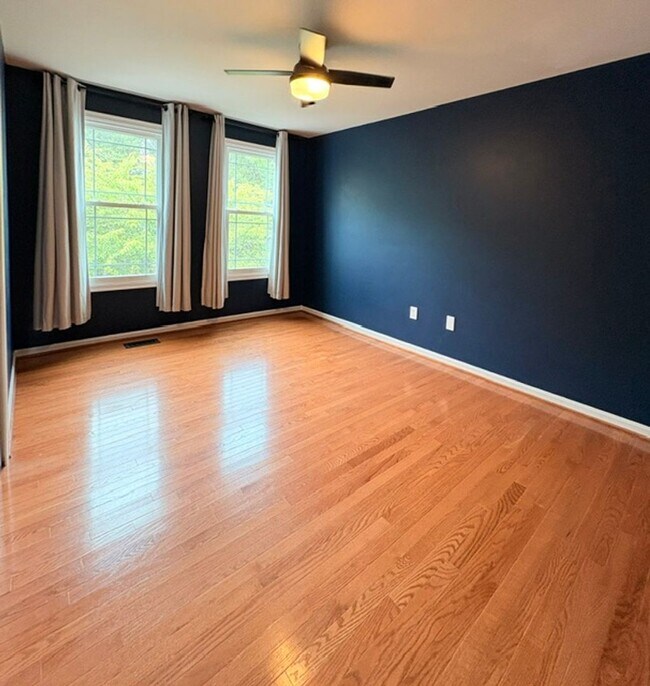 Building Photo - 18514 Gingerbread Ln