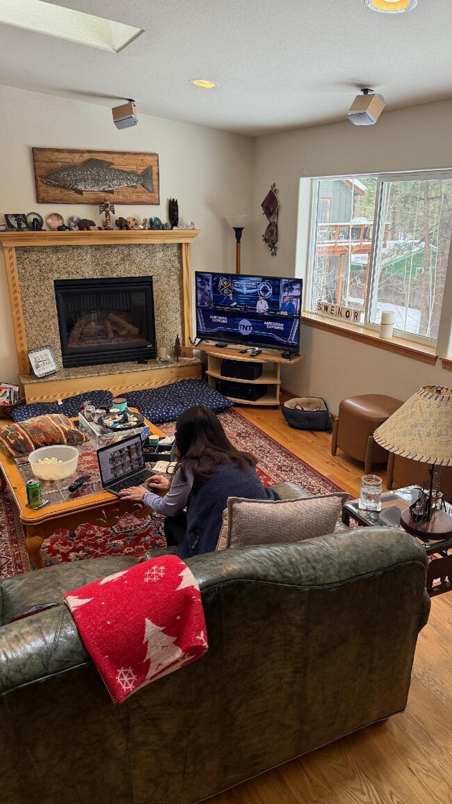 Building Photo - 2498 Talbot St