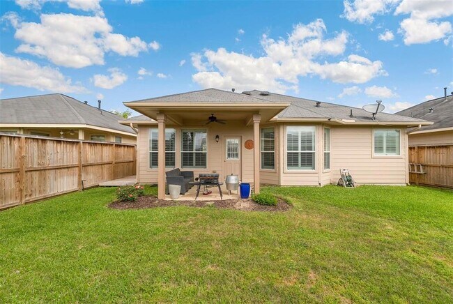 Building Photo - 21731 Sierra Long Dr