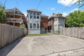 Building Photo - 1505 W Euclid St