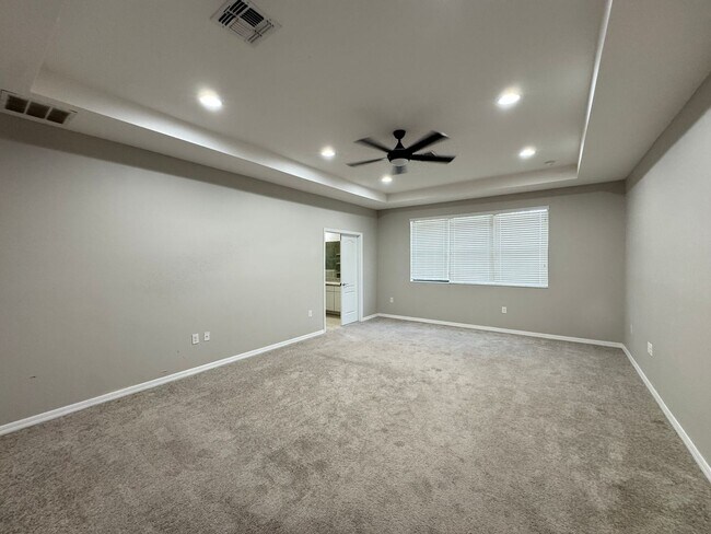 Building Photo - $300 off of a month of rent!! Experience the Epitome of Lakeside Luxury Living — For Rent in Narc...