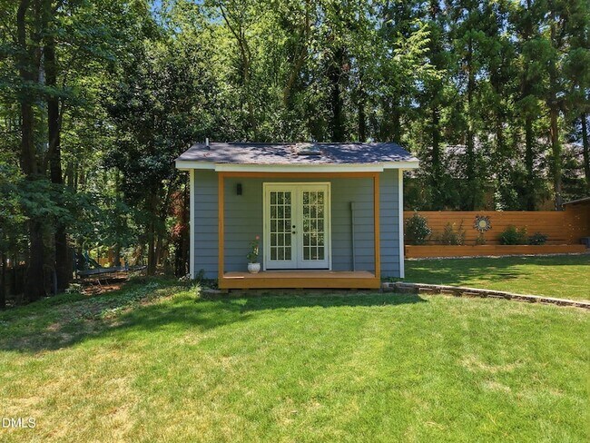 Building Photo - 603 N Estes Dr