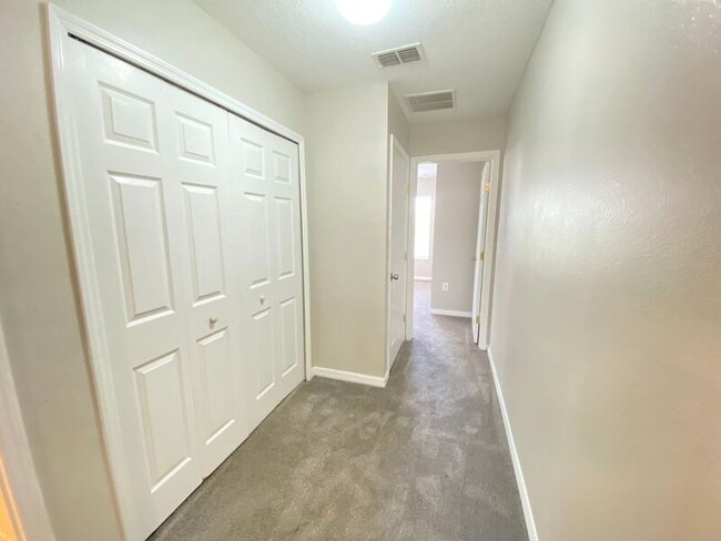 Building Photo - 2715 Andros Ln