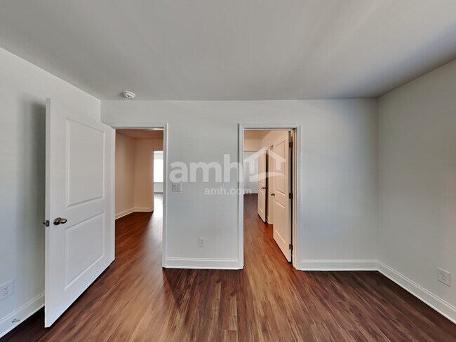 Building Photo - 5263 Blue Mountain Dr