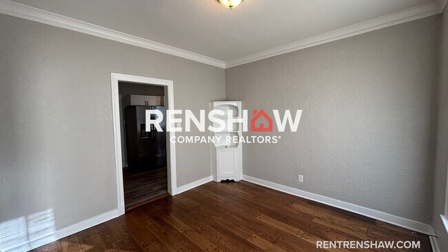 Building Photo - 2377 Jackson Ave