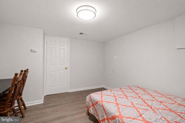 Building Photo - 4422 Westover Pl NW