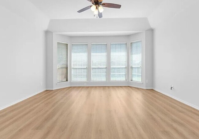 Building Photo - 8404 Hitching Tr