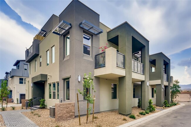 Building Photo - 11297 Hidden Peak Ave