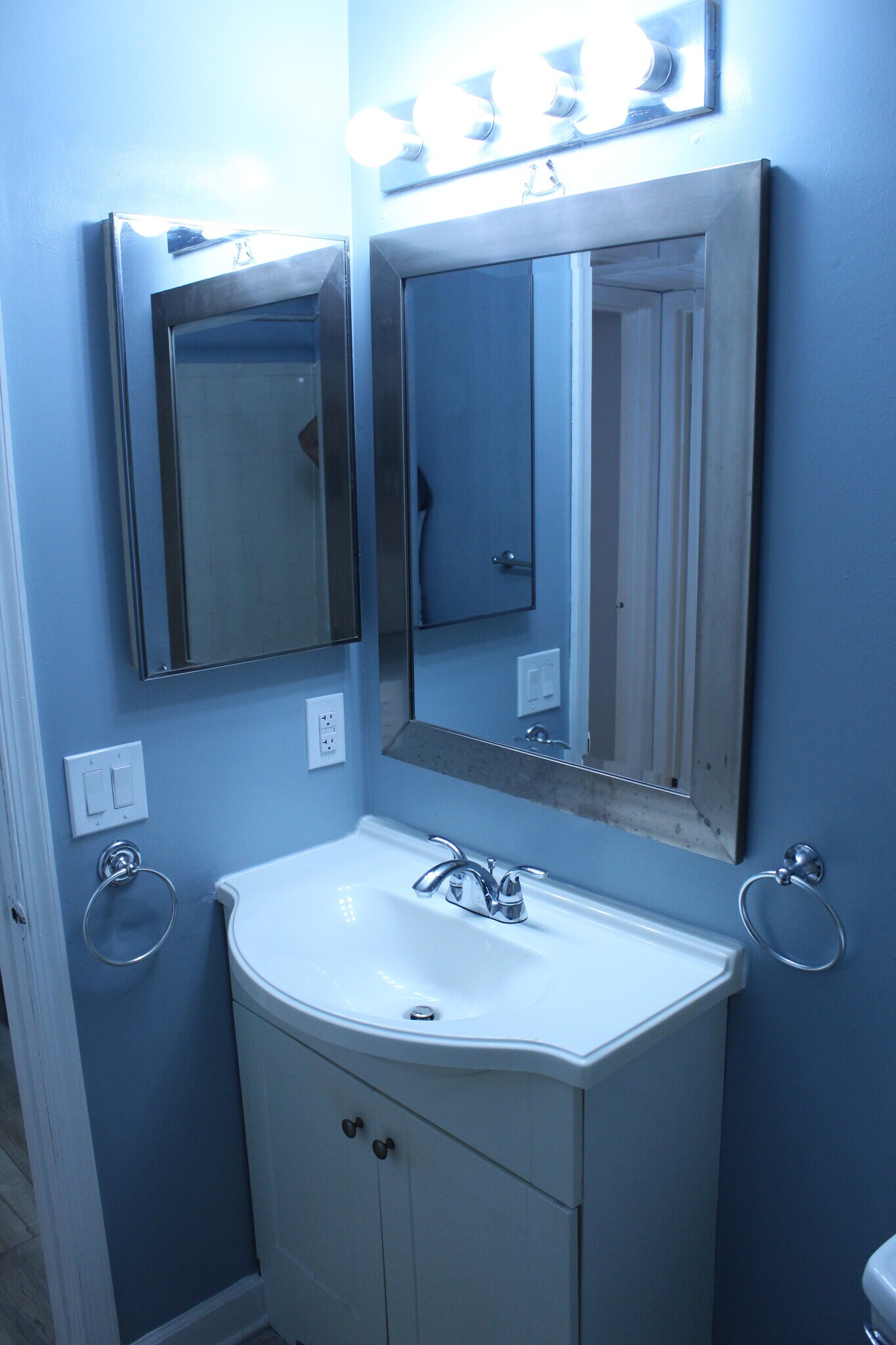 Bathroom 1 - 3400 Tulleys Pointe Ct