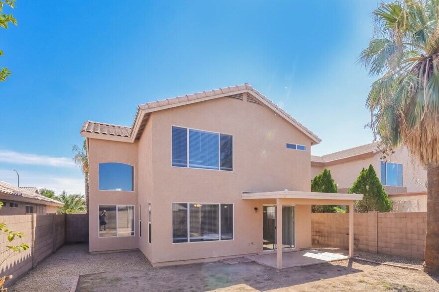 Building Photo - 4124 E Anderson Dr