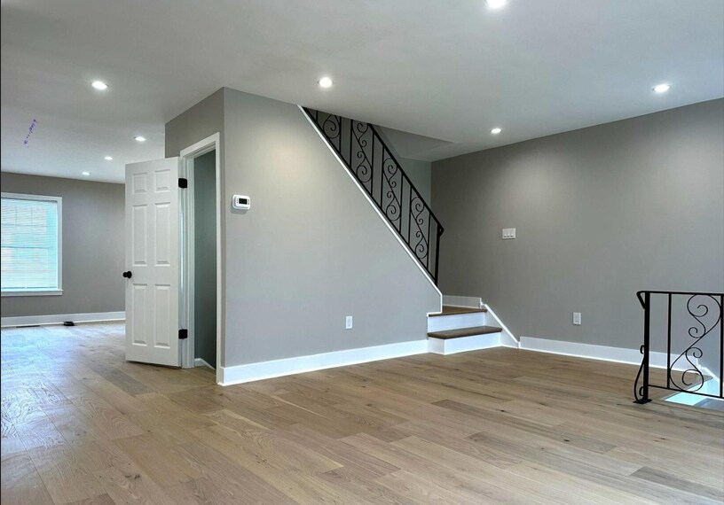 Building Photo - 7700 Delphi Pl