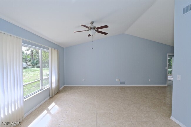 Building Photo - 5461 Boxwood Way