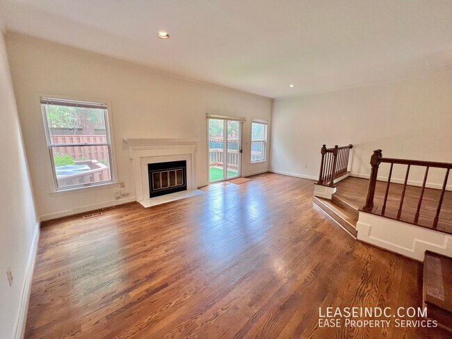 Building Photo - 1445 Hampton Hill Cir