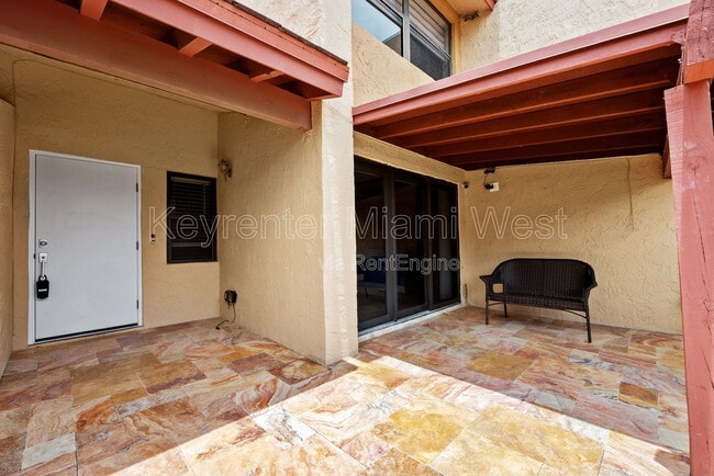 Building Photo - 201 W Park Dr