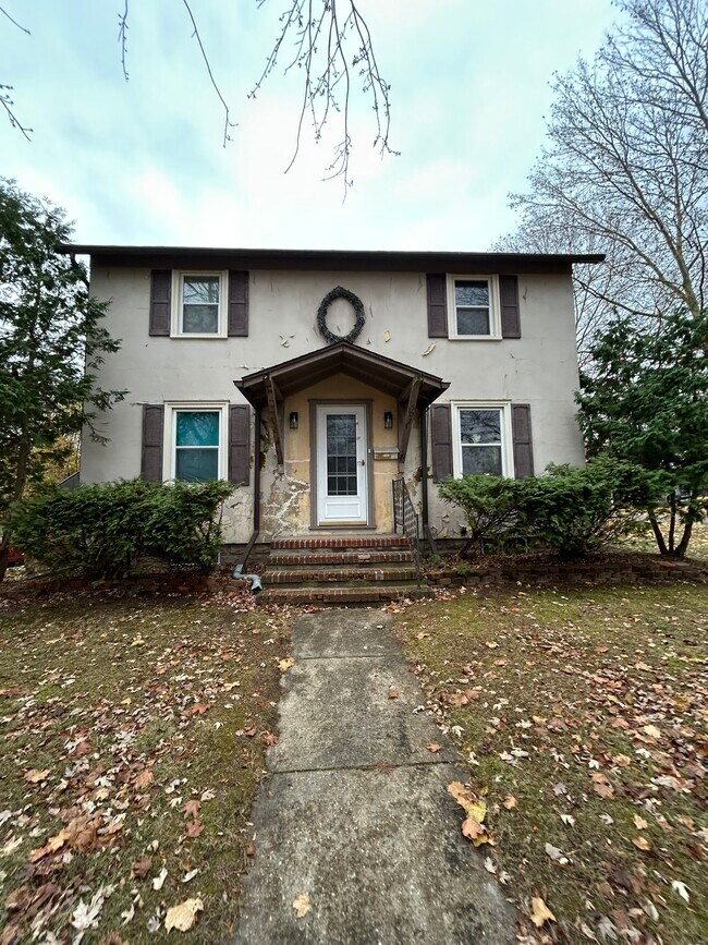 Building Photo - 502 N Mingo St
