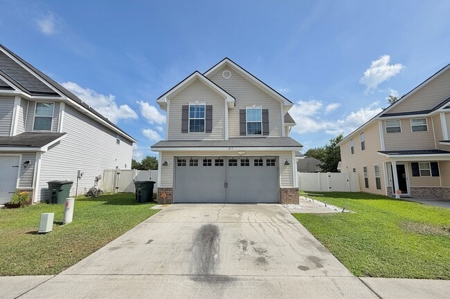 Building Photo - AVAILABLE NOW! (Small Pets Preferred) | $500 RENT CREDIT