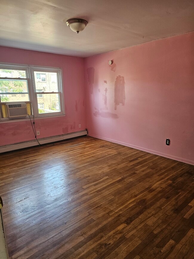 Building Photo - 108 Sussex St