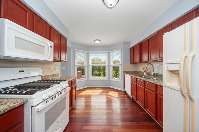 Building Photo - 315 Spring Point Dr