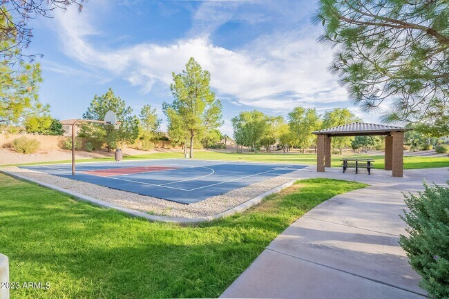 Building Photo - 4244 E Gleneagle Dr
