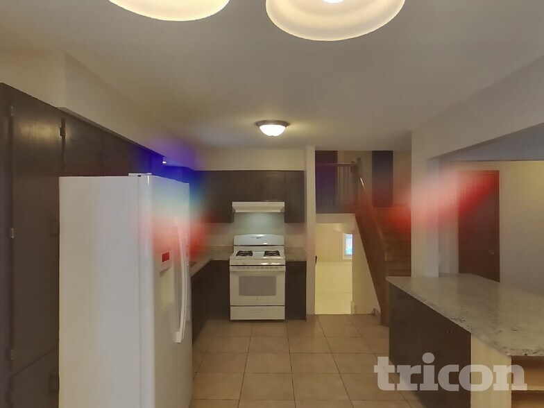 Building Photo - 285 Polo Club Dr