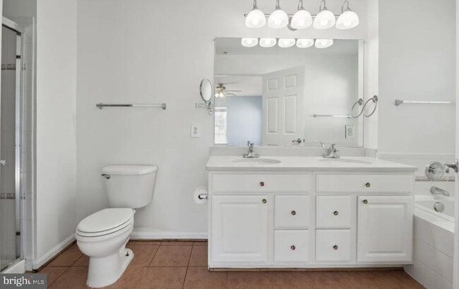 Building Photo - 4151 Castlecary Ln