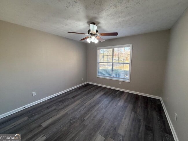 Building Photo - 2137 Hickory Bend SE