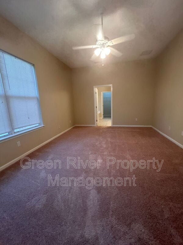 Building Photo - 2120 Stone Creek Dr
