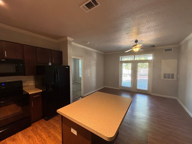 Building Photo - 1811 Medical Pkwy