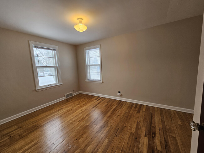 Bedroom 1 - 825 S Walnut St