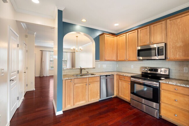 Building Photo - Conveniently located 2-bedroom, 2.5-bathroom home in Morrisville, NC