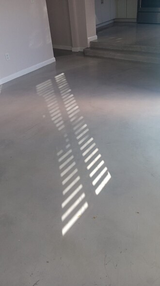 Building Photo - 340 W Highland Ave