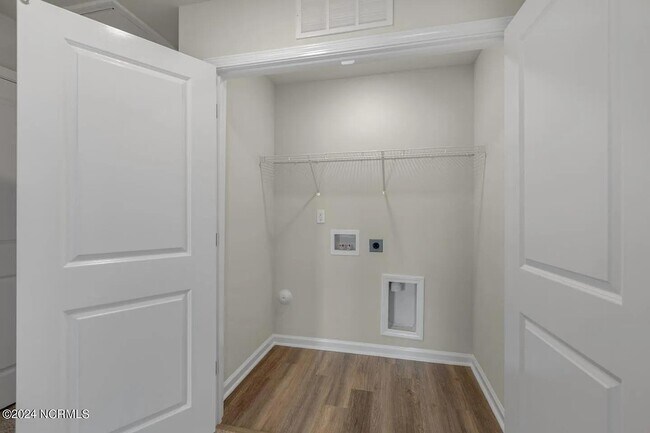 Building Photo - 7787 Pennycress Dr