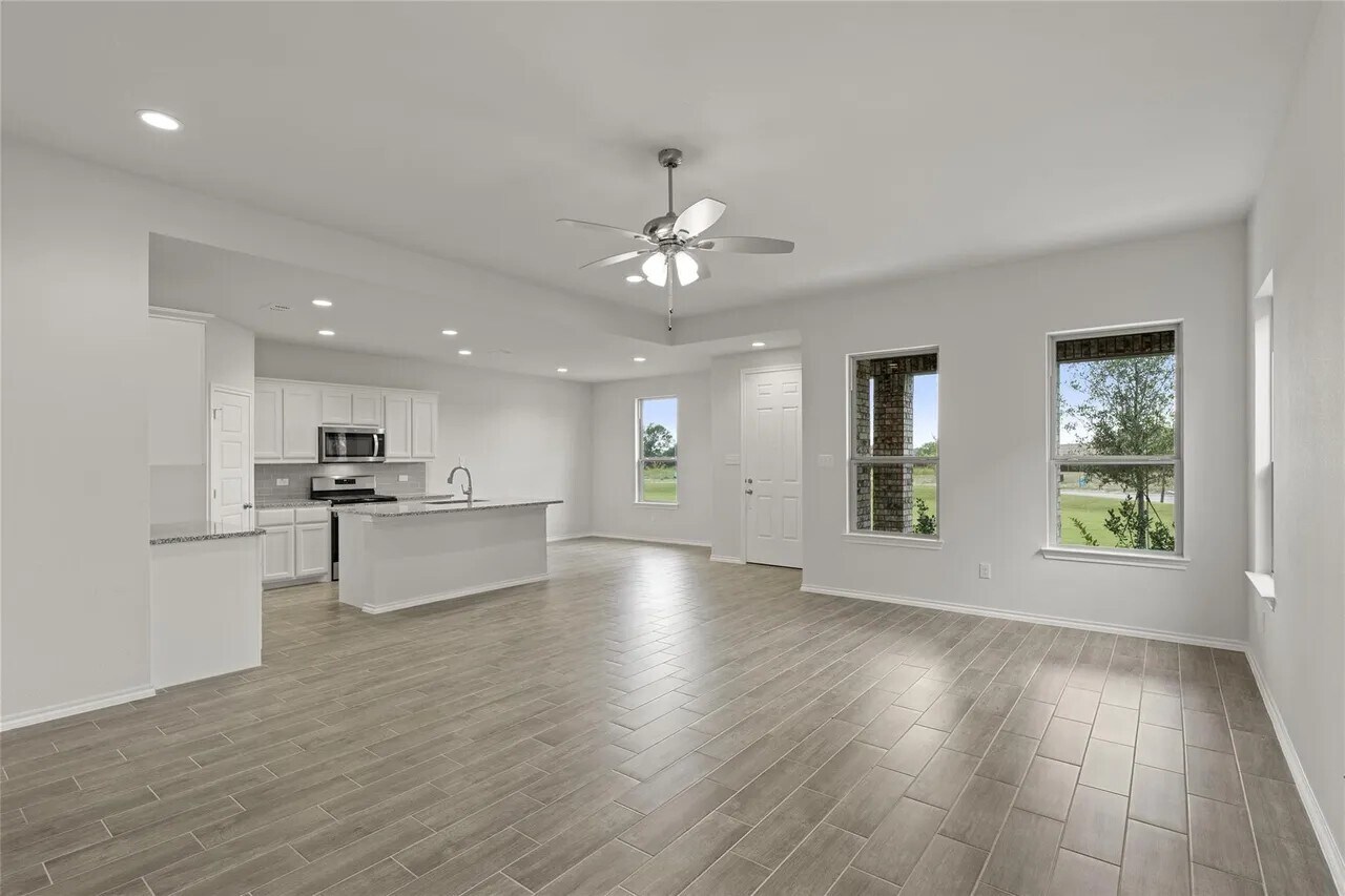 LR/Kit View - 2004 Poppy Way