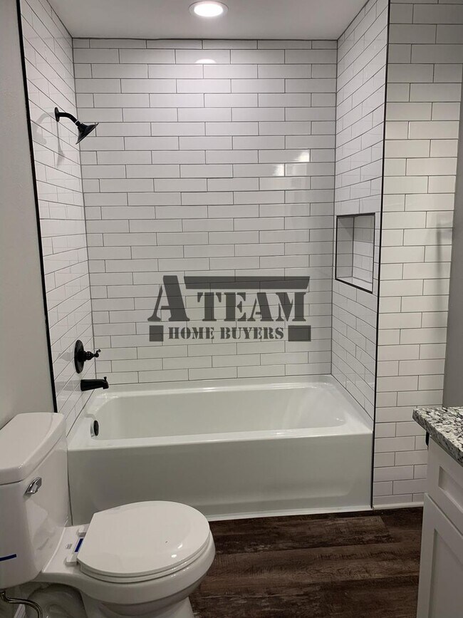 Building Photo - Remodeled 3 Bed 2 Bath Home!