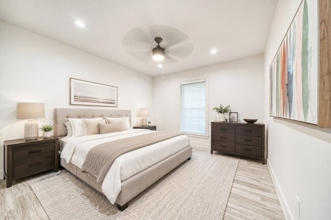 Building Photo - 5911 Dawnridge Dr