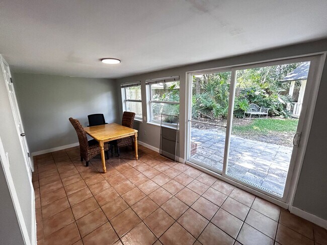 Building Photo - Charming, Newly Renovated 3-Bedroom Home w...