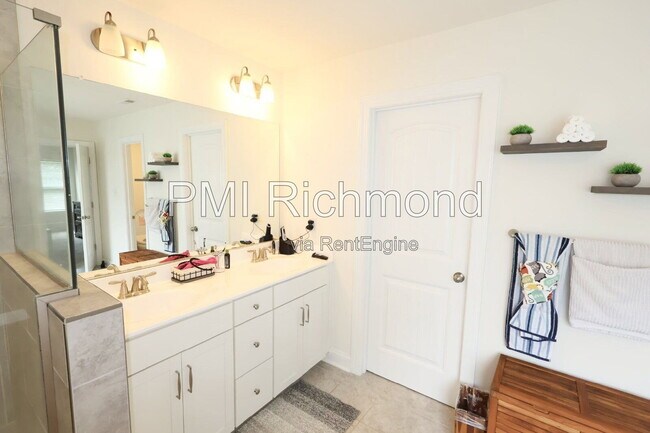 Building Photo - 15507 Morocco Ln