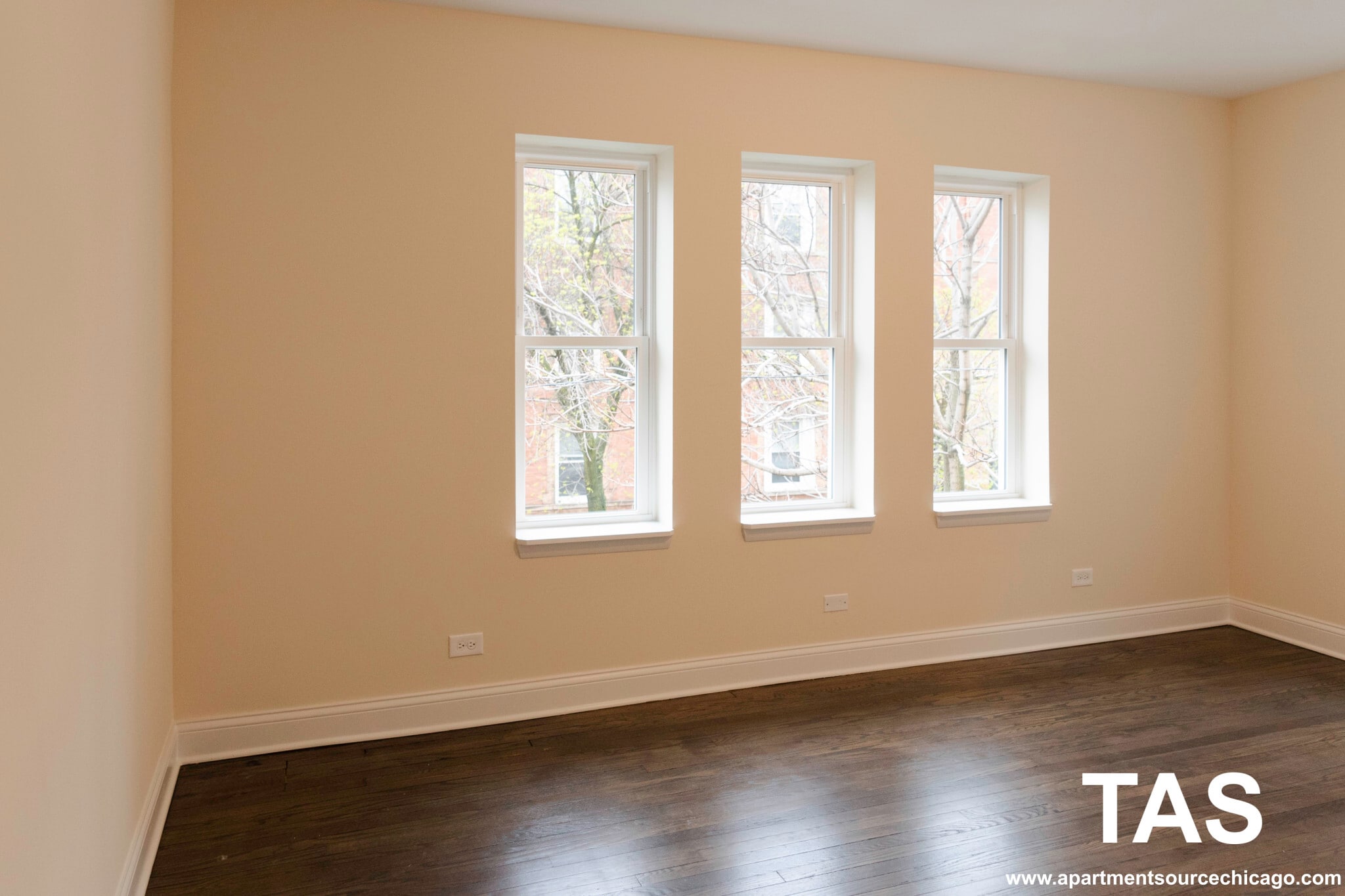 Building Photo - 2347 N Drake Ave