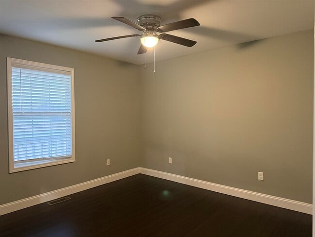 Building Photo - 17 Christopher Ave