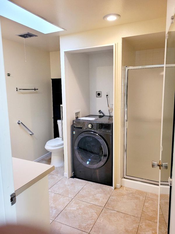 Building Photo - 158 Avenida Majorca