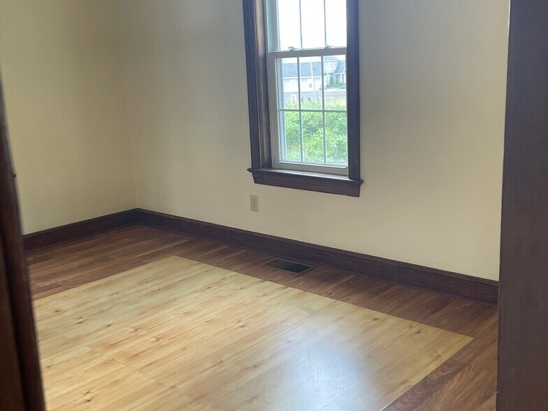 Dining Room - 32 Weavers Rd