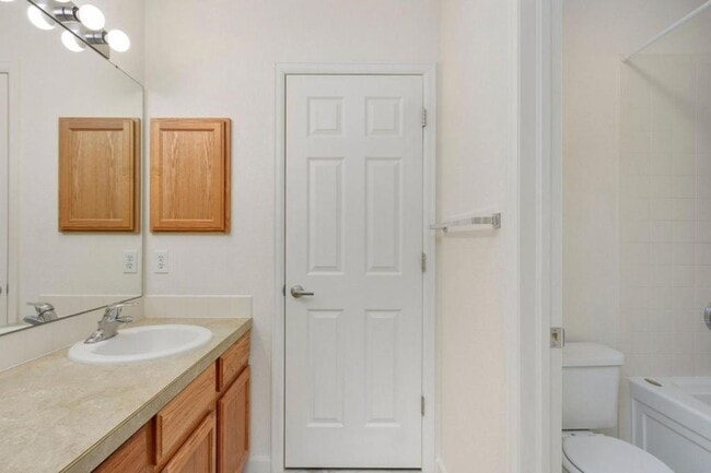Building Photo - 2075 Tonopas Ct