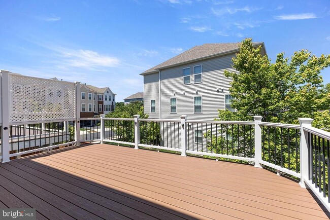 Building Photo - 41678 Wellstone Terrace
