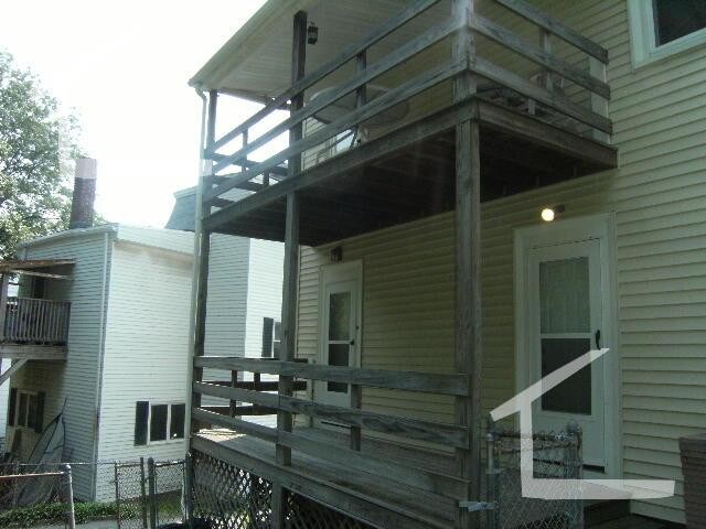 Building Photo - 37 Bigelow St