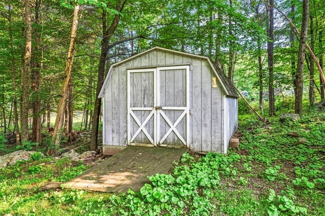 Building Photo - 128 Cedar Cliff Rd